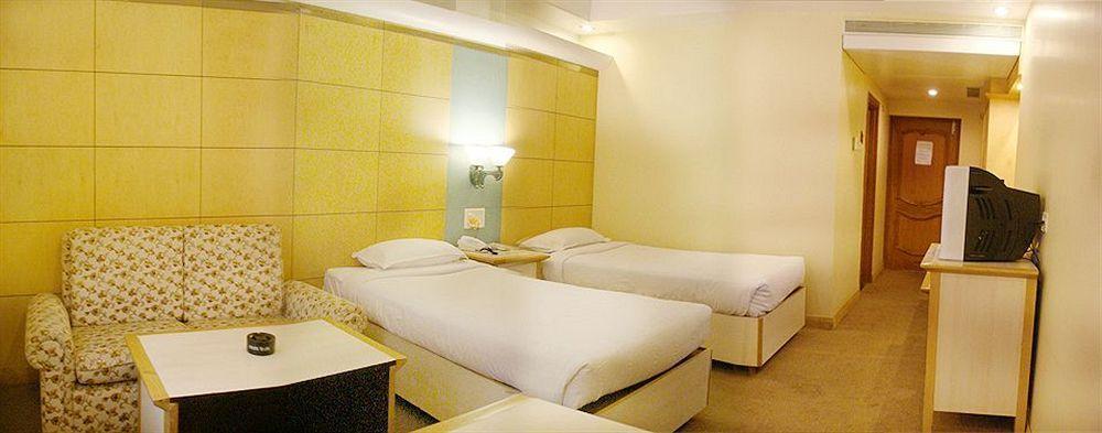 Hotel Grand International Rāipur Exteriör bild