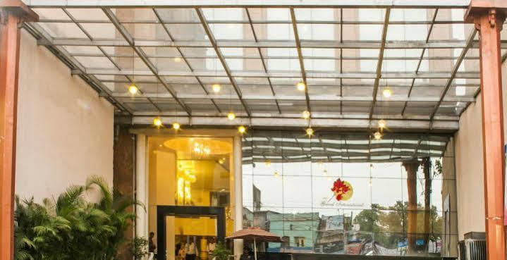 Hotel Grand International Rāipur Exteriör bild