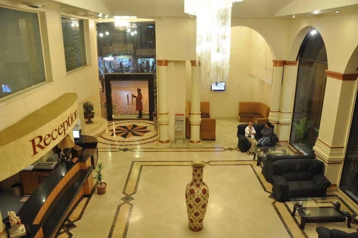 Hotel Grand International Rāipur Exteriör bild