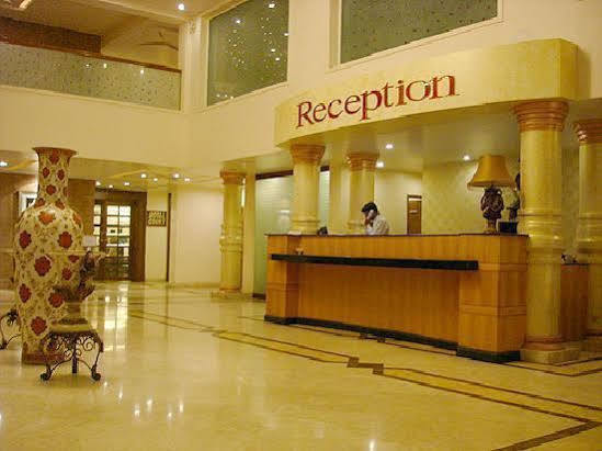 Hotel Grand International Rāipur Exteriör bild